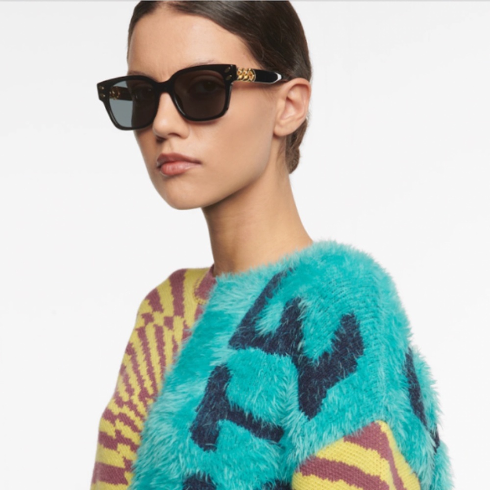 Stella McCartney Falabella Chain Square Flat Sunglasses Black Gold